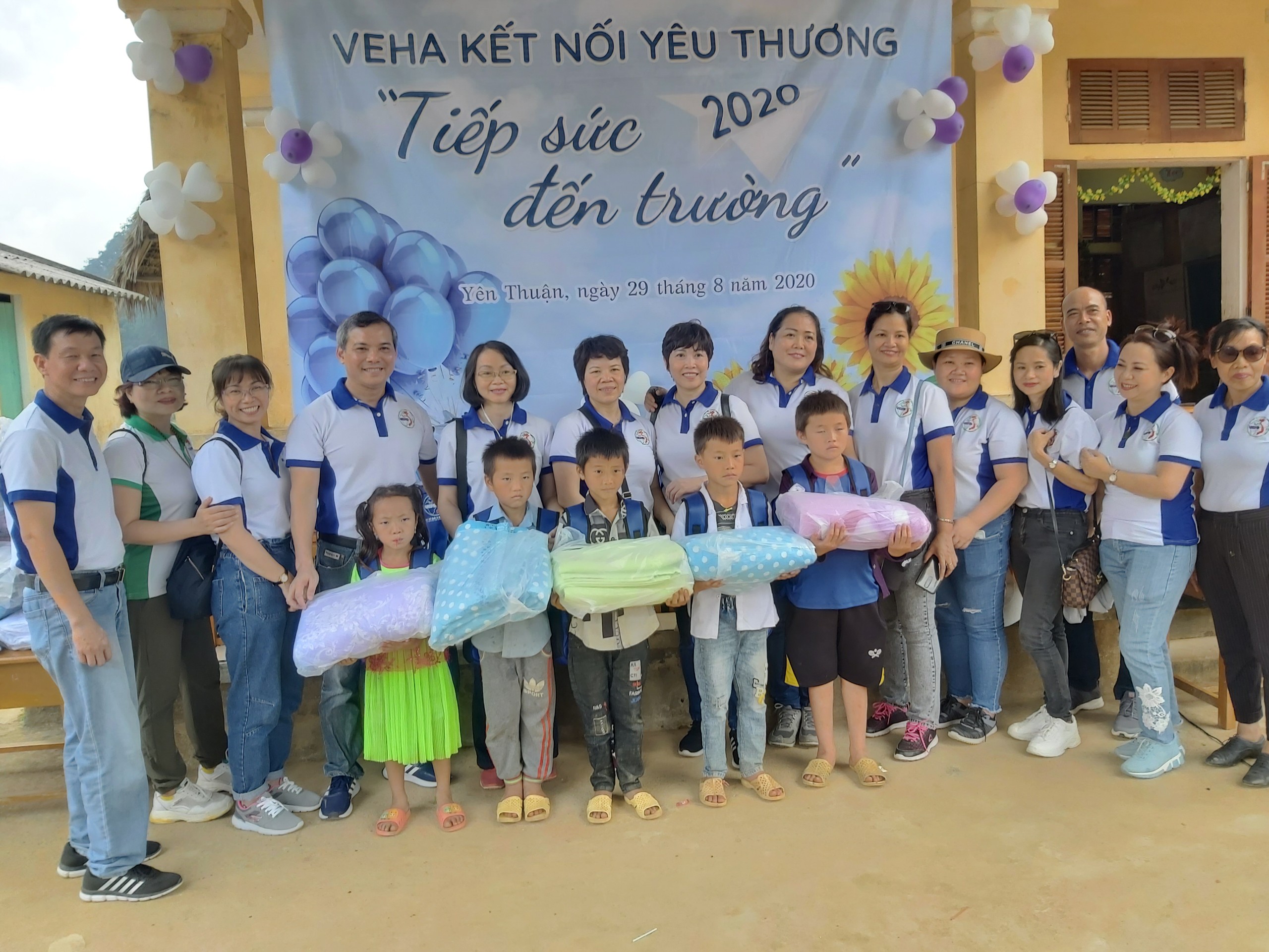 Chương trình VEHA Kết nối yêu thương - "Tiếp sức đến trường 2020"